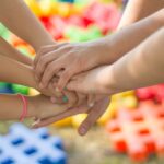 jarmoluk-hands-2847508_1920